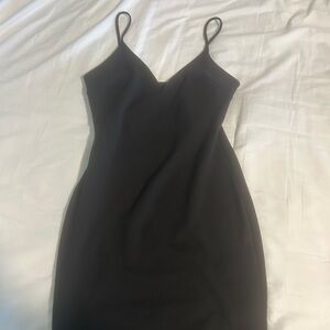 Black bodycon dress